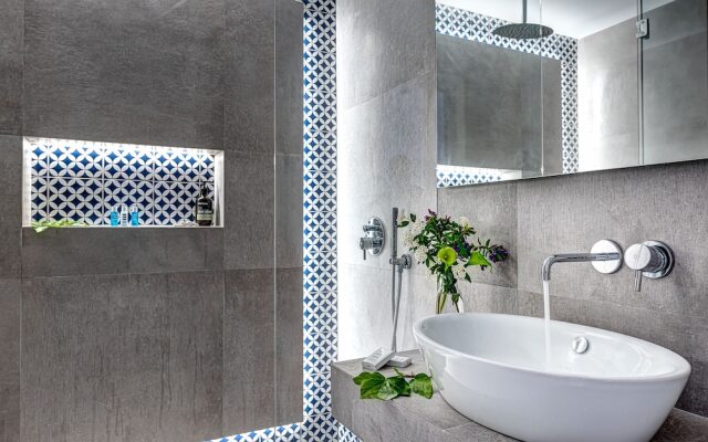 Blue-wave Experience Resort