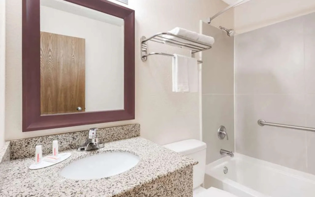 Super 8 La Vale/Cumberland Area