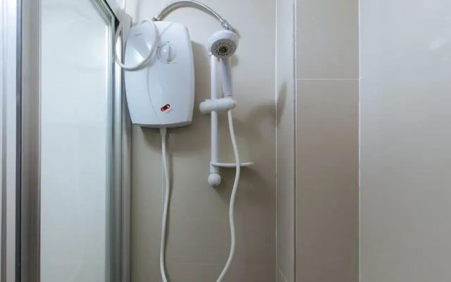 RedDoorz Premium @ Trece Indang Road
