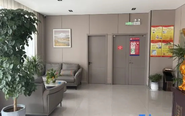Fulong Business Hotel