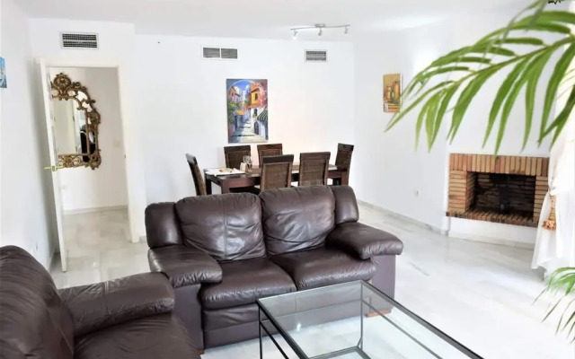 Bright 2 Bedroom First Floor F-4