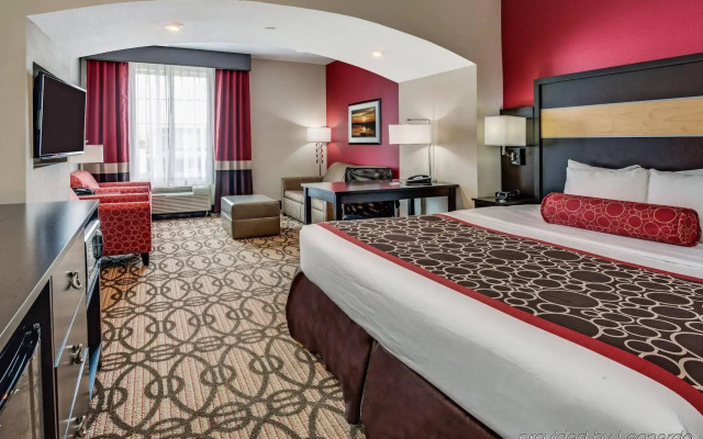 La Quinta Inn & Suites by Wyndham Starkville at MSU
