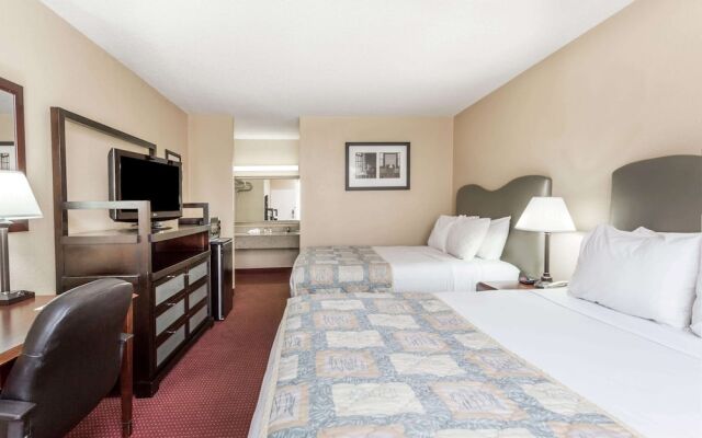 Ramada by Wyndham Altamonte Springs