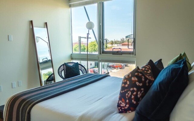 Luxe 2br/2ba Condo in Downtown Area
