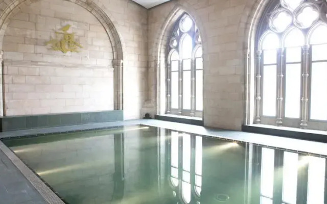 Abbey Church 22 - The Highland Club
