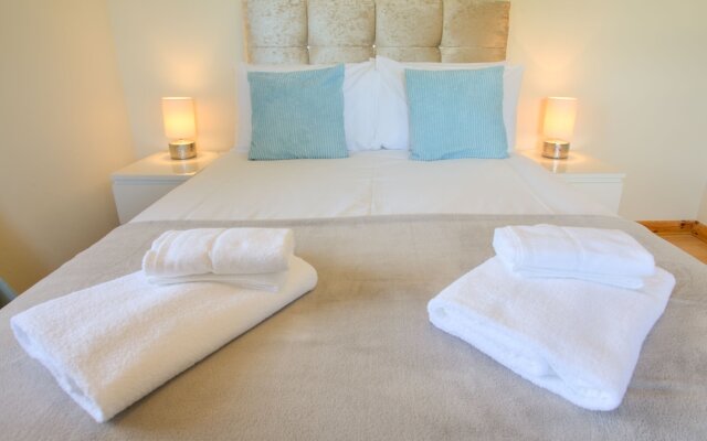 Knightsridge House Apartment