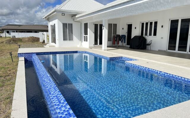 Lake Side Deluxe Villa
