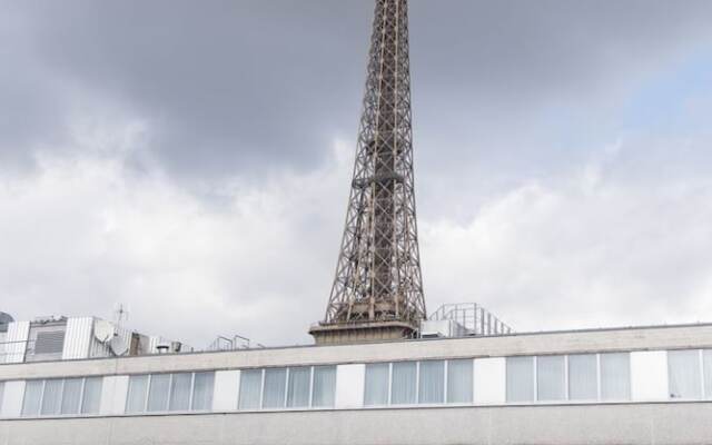 Steps from the Eiffel Tower