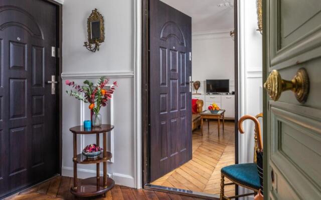 Paris Historic Marais Montorgueil