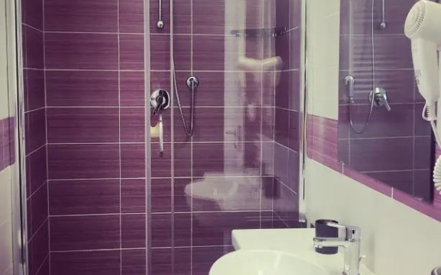 Caracalla Room Rental