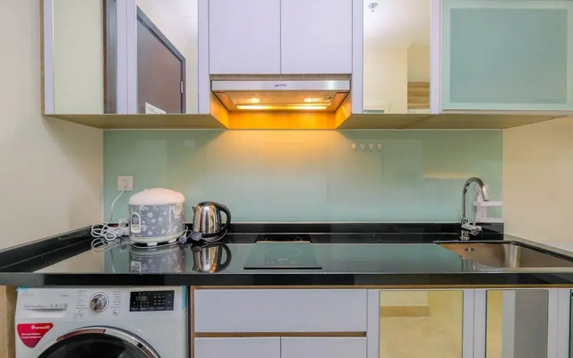 Warm and Cozy Studio at Menteng Park Apartment