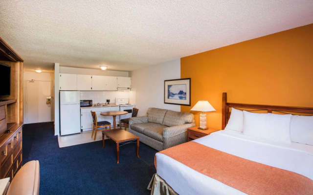 Howard Johnson Hotel by Wyndham Victoria