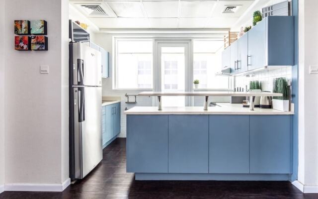 Unique & Contemporary 2BR in Dubai Marina!