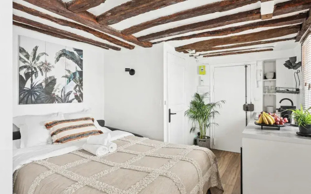 Cozy Getaway in Le Marais Heart of Paris