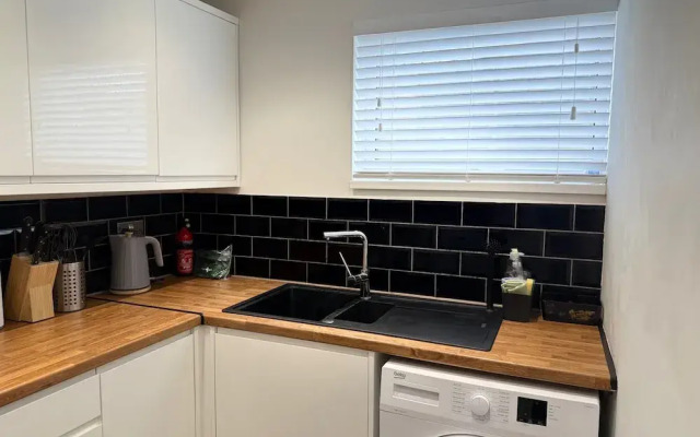Harlow Cozy 3-bed House Retreat