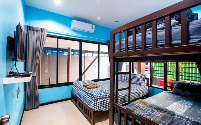 Grand Prix Pool Villa