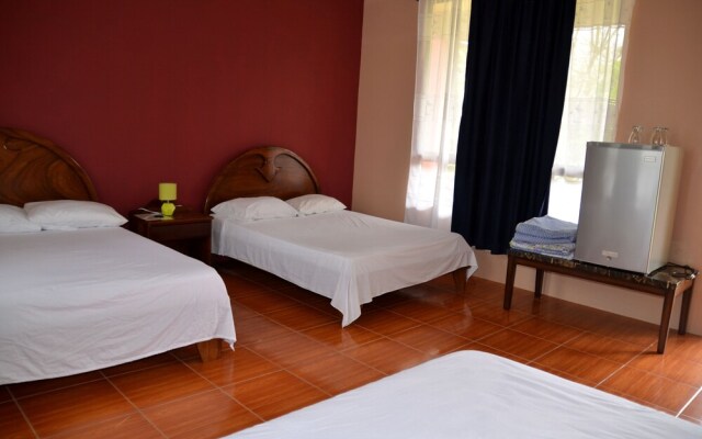 Lumbres del Arenal Cabinas y Villas