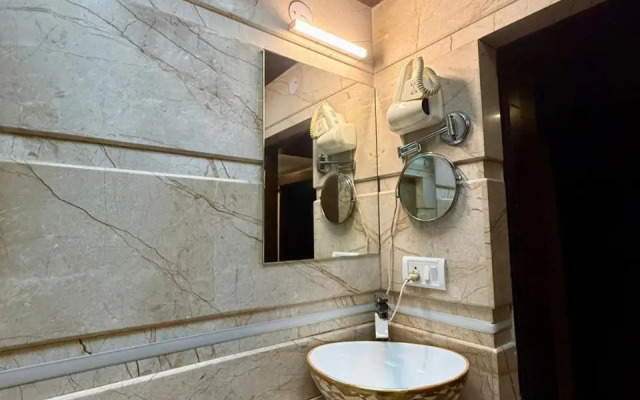 OYO 27992 Hotel Ganpati