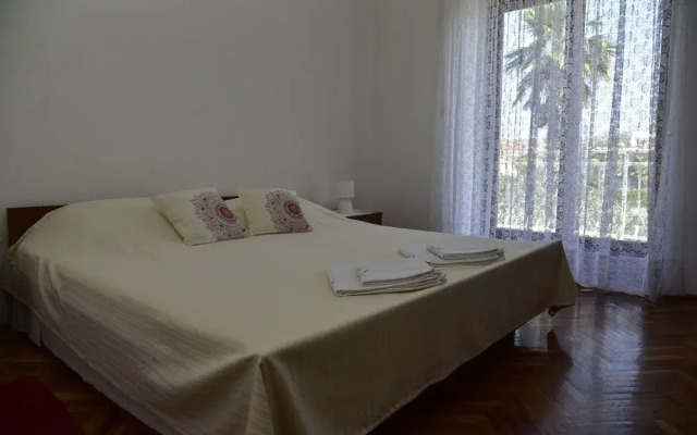 Apartments Maestral