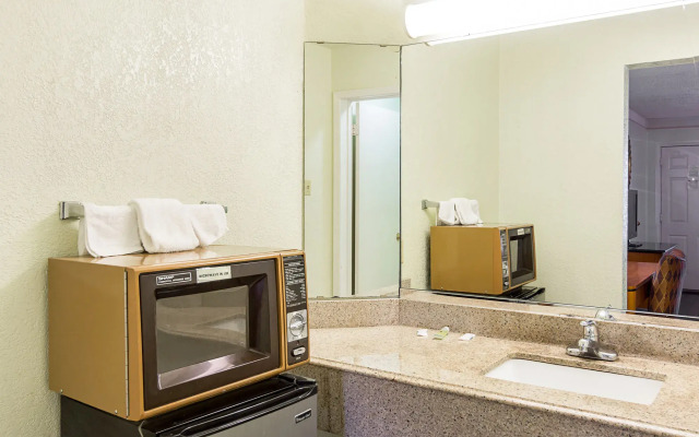 Magnuson Hotel Little Rock South