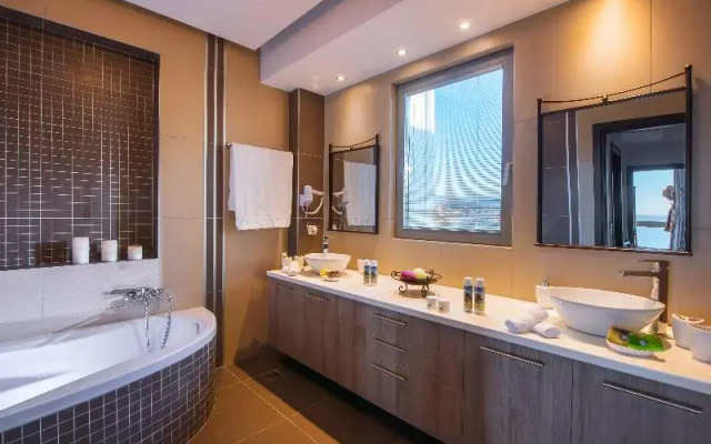 Beach Front Villa Peri