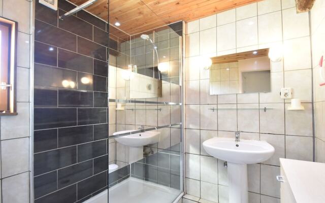 Farmhouse in Fours With Courtyard, Terrace, Fenced Garden