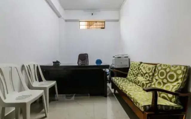 OYO 18528 Field Residency Inn