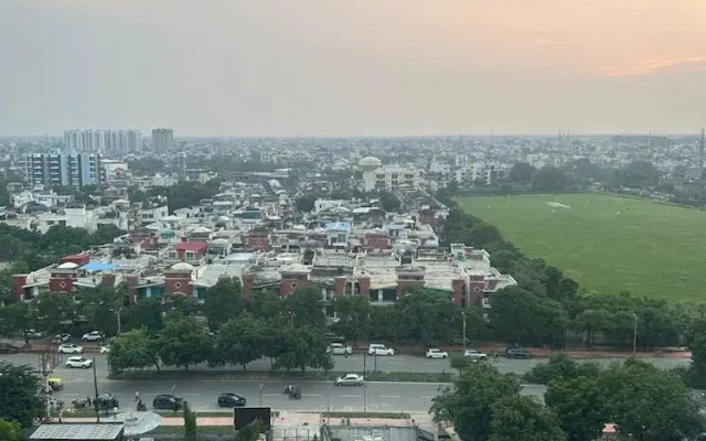 Highriseviews/familyfriendly/neartajmahal