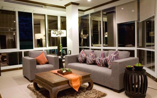 Baan Karon View