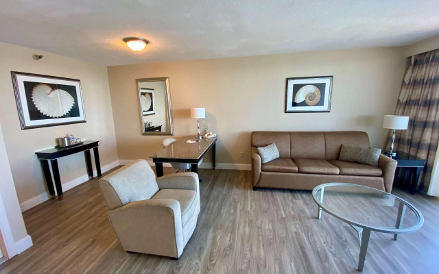 Radisson Suite Hotel Oceanfront