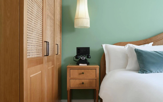 The Drayton Hotel Savannah, Curio Collection by Hilton