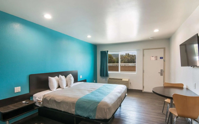 Motel 6 South El Monte, CA - Los Angeles