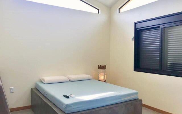 Casa Privativa com Piscina na Ferrugem
