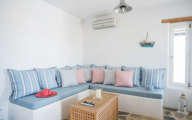Seaside Villa Costal Vibes Walk to Beach