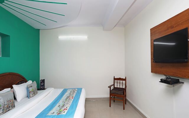 OYO 11063 Hotel Suncity