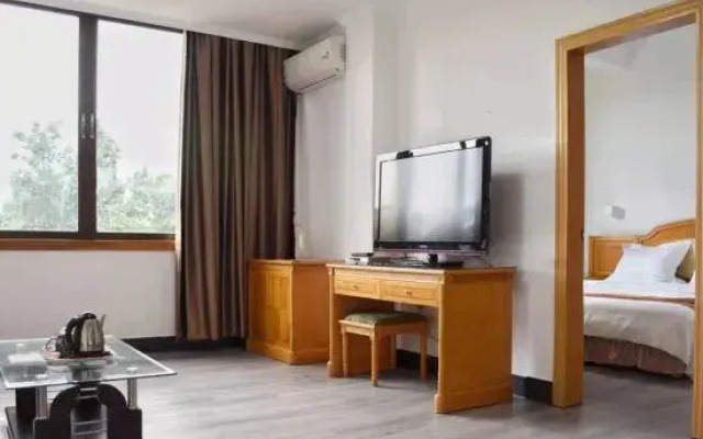 China Travel Service (Taishan) Hotel