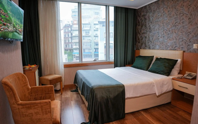Park Square Hotel