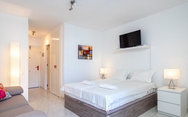 Lovely Studio with Sea View Ref 57