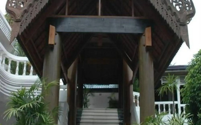 Emerald Land Hotel