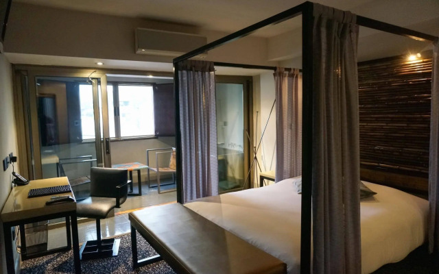 Prodeo Hotel & Lounge