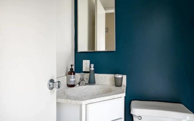 WanderJaunt - Adriano - 2BR - Point Loma