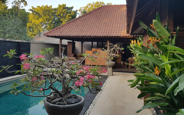 Gili Exotic Villas