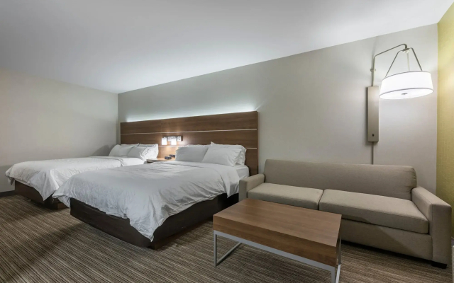 Holiday Inn Express & Suites Moncton by IHG