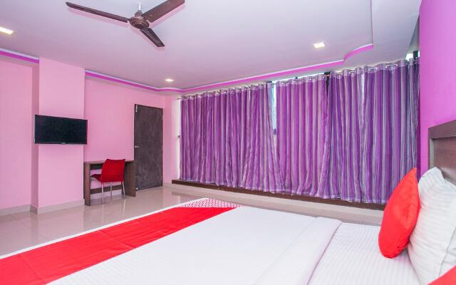 Sri Sai Suites by OYO Rooms