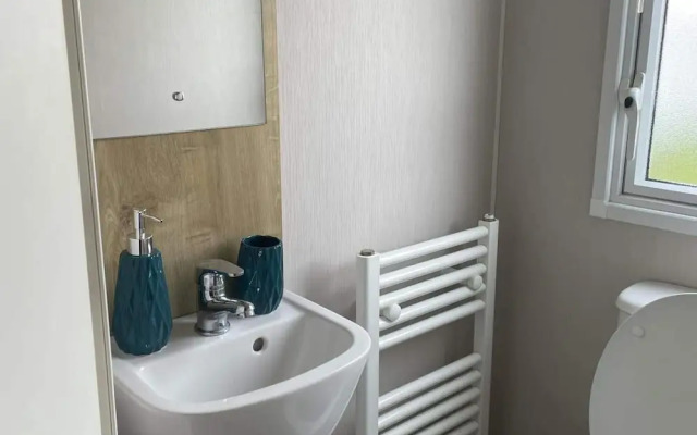 Sleeps 8-sea View-pets-pool-parking