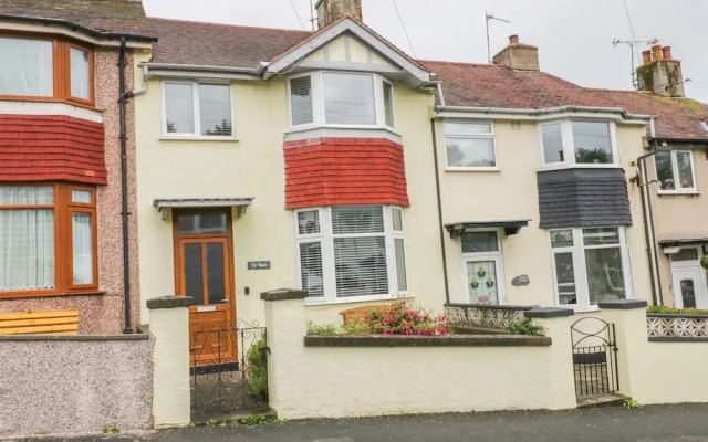 Ty Mair Holiday Cottage