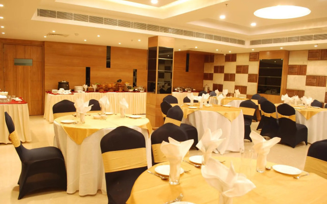Glades Hotel