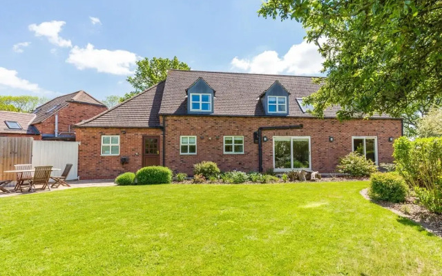 Broadleaf Lodge