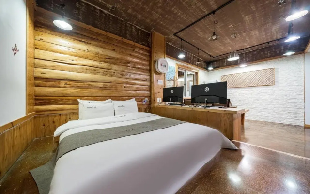 Jeonju Sanjeondong Cheotbeonjjae Hotel