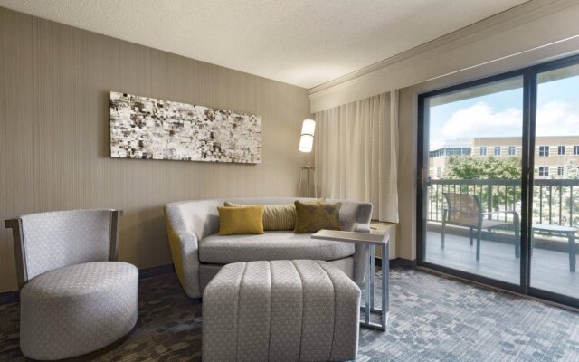 Courtyard by Marriott Akron Fairlawn